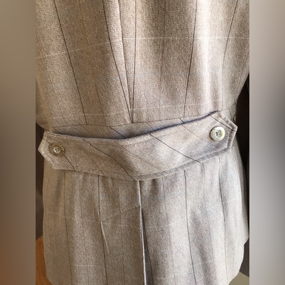 Signature By Larry Levine one Button TanBlazer Chalk Stripe Fabric Jacket SZ 18 - Picture 5 of 16